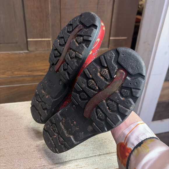 Women's Size 8 Sloggers Red Paisley Animal Print Lot Of 2 - Picture 3 of 16